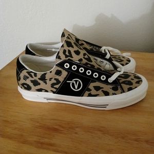NWT Vans